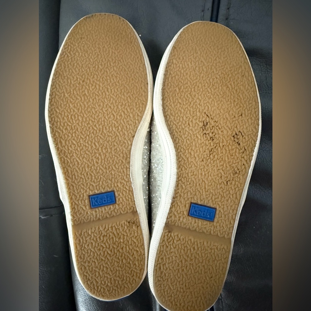 Kate Spade Keds Gold Glitter Tennis Shoes, EUC, Size 7.5 With Ribbon Laces. - Picture 3 of 6